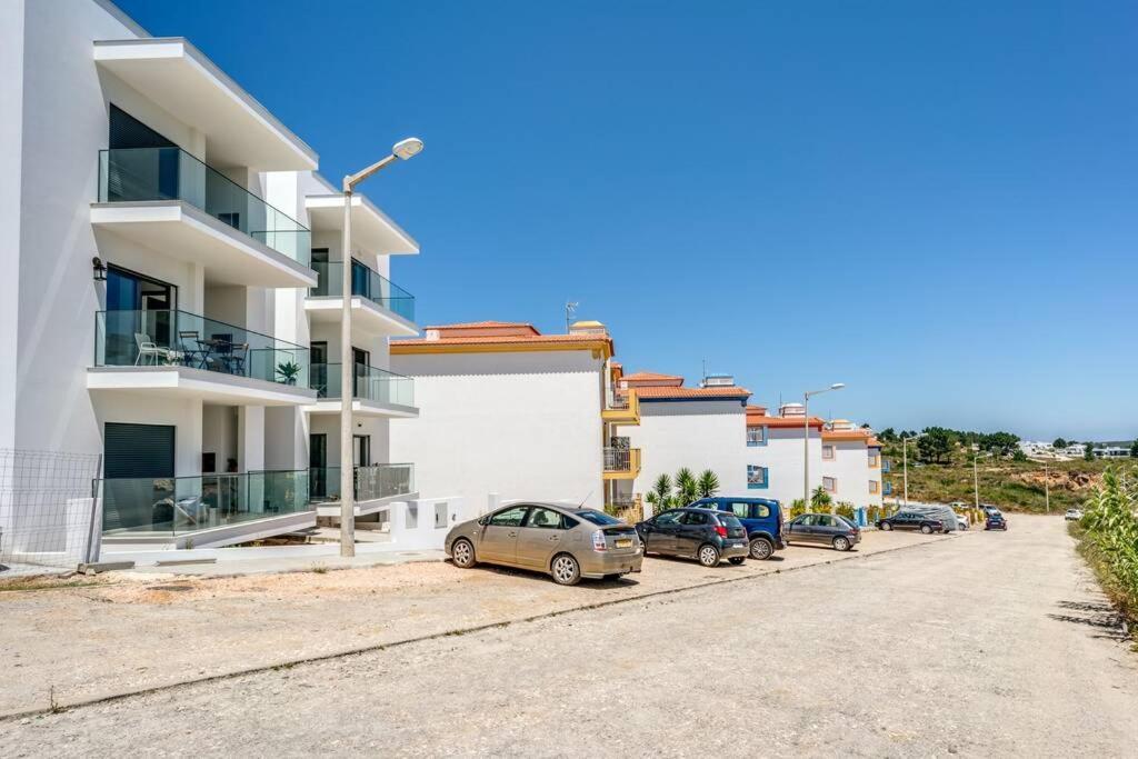 Apartamento Happiness - Brand New 2 bed Apt. Aljezur Exterior foto